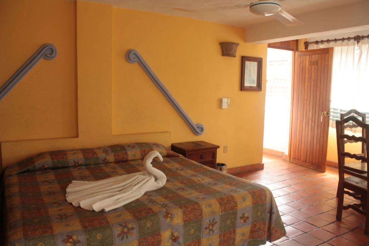 Casa Shaguiba Hotel Crucecita  Ngoại thất bức ảnh