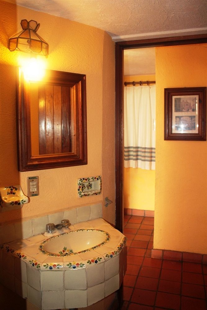 Casa Shaguiba Hotel Crucecita  Ngoại thất bức ảnh