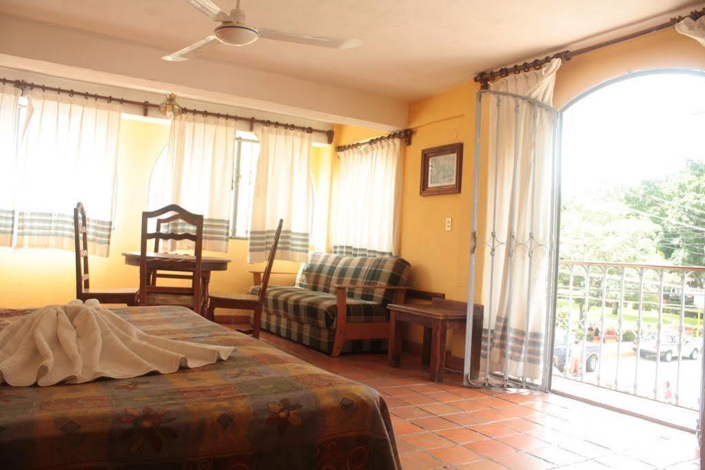 Casa Shaguiba Hotel Crucecita  Ngoại thất bức ảnh