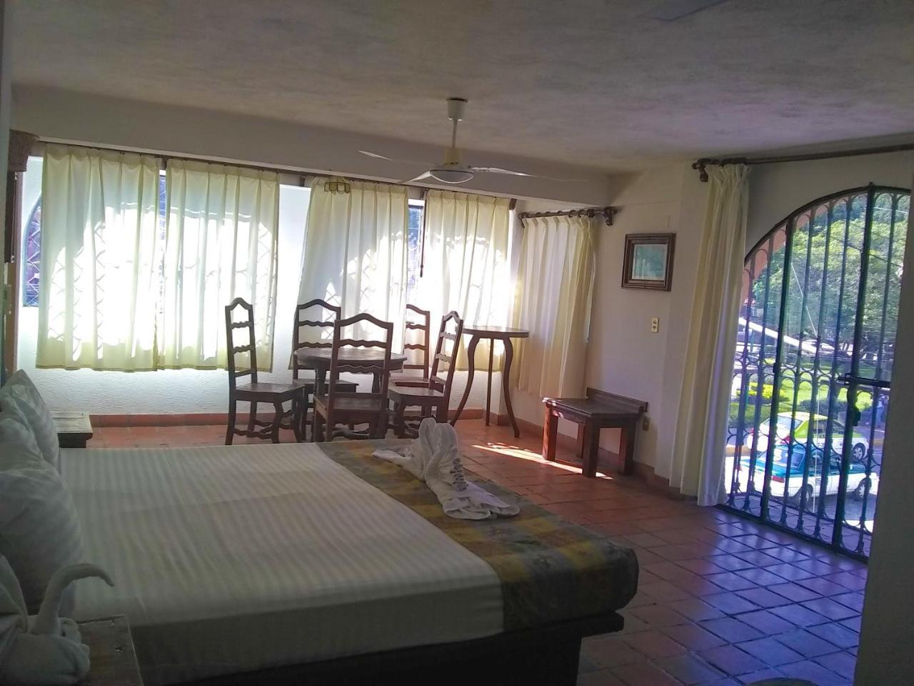 Casa Shaguiba Hotel Crucecita  Ngoại thất bức ảnh