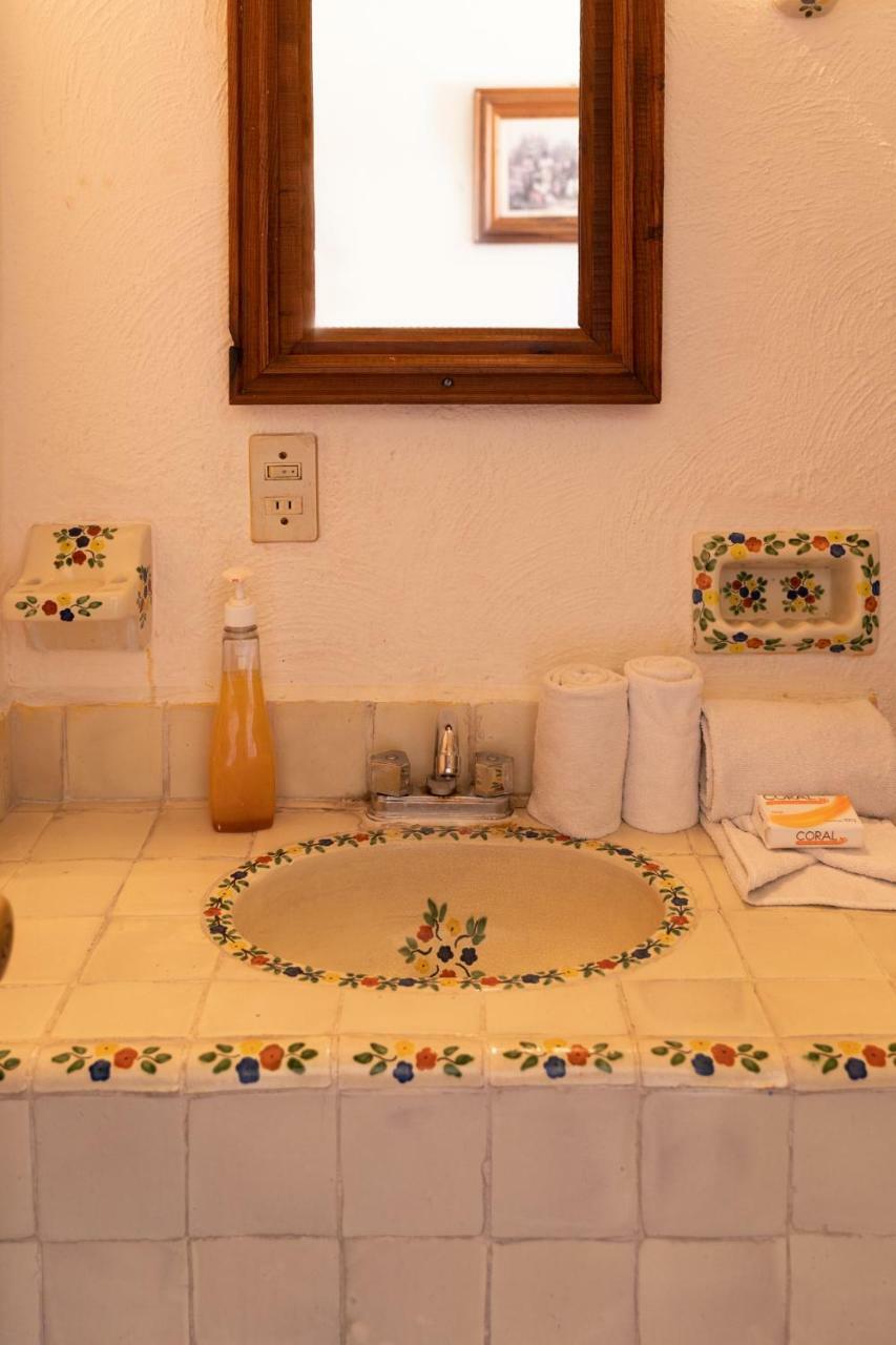 Casa Shaguiba Hotel Crucecita  Ngoại thất bức ảnh